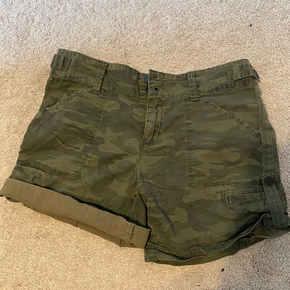 Sanctuary camo shorts